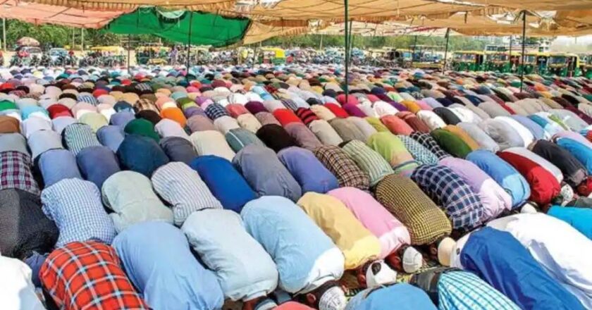अब नमाज पर नहीं होगा बवाल, बैठक में इन 18 जगहों पर राजी हुए हिंदू-मुस्लिम