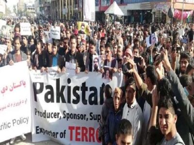 पाकिस्तान: गैस संकट पर भड़का लोगों का गुस्सा, इमरान सरकार के खिलाफ सड़कों पर जनसैलाब