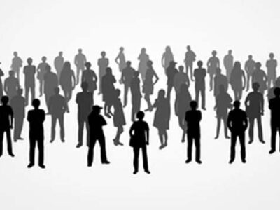 अलीगढ़ में स्थाई होने के इंतजार में संविदा कर्मी