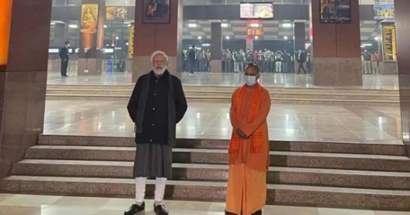 काशी में पीएम मोदी का दूसरा दिन, भाजपा संगठन के पदाधिकारियों के साथ कुछ देर में करेंगे बैठक