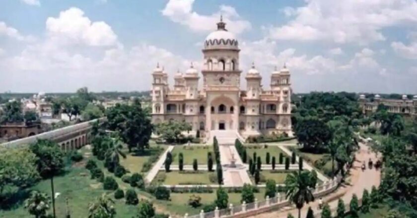 रामपुर के नवाब: देश-विदेश के 16 वारिसों में ऐसे बंटेगी अरबों की जायजाद, 49 साल चली कानूनी जंग