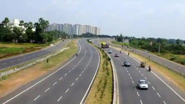 सड़कों के लिए मिले पैसे को खर्च करने में कई राज्य पीछे