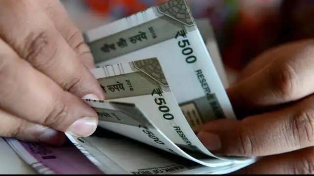 पंचायत सहायकों के लिए खुशखबरी, इसी महीने से मिलेगी सैलरी, ग्राम सचिवालयों की योजना ने पकड़ी रफ्तार