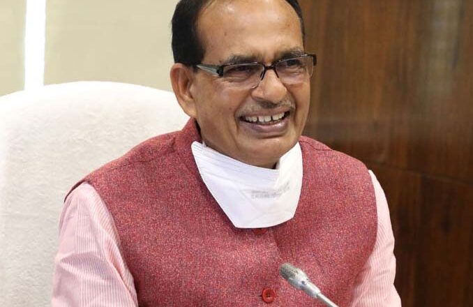 मुख्यमंत्री चौहान ने रतलाम जिले में कोरोना से निपटने की जा रही तैयारियों की जानकारी ली