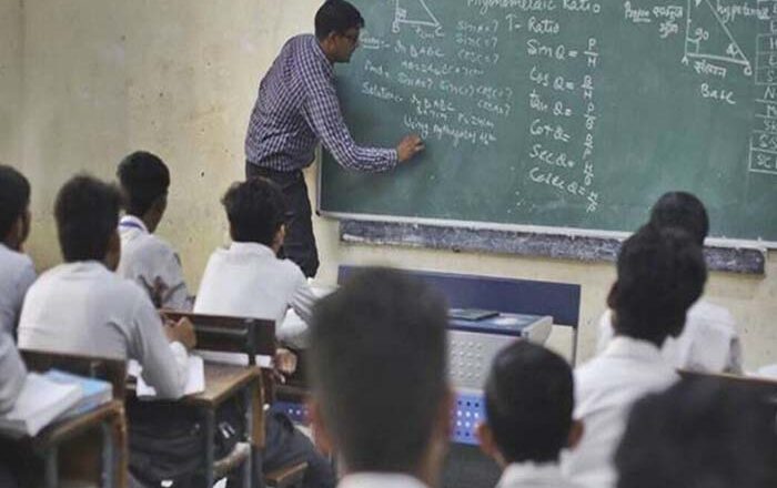 गेस्ट टीचर्स को नए साल से पहले दिल्ली सरकार ने दिया वेतन बढ़ाने का तोहफा