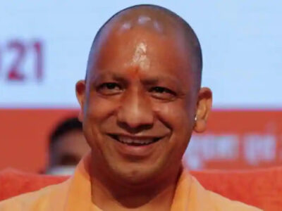 100 से ज्यादा आईएएस अफसरों को मिलेगा न्यू ईयर गिफ्ट, योगी सरकार बना रही है यह योजना