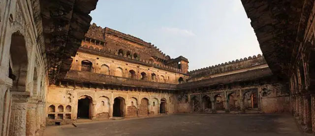 यूपी के बांदा का कालिंजर किला- जहां विष पीकर भी महादेव ने दी थी काल को मात, करें नीलकंठ महादेव के दर्शन