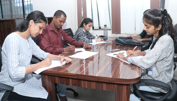 गांधी जयंती से एक दिन पहले निबंध, क्विज और तात्कालिक भाषण प्रतियोगिता का हुआ आयोजन