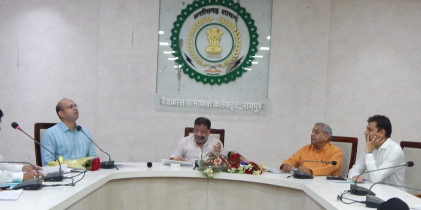 स्मार्ट मीटरिंग, लाइन लॉस रिडक्शन कार्य सहित अधोसंरचना के आधुनिकीकरण के लिए सांसद सोनी ने दिए निर्देश