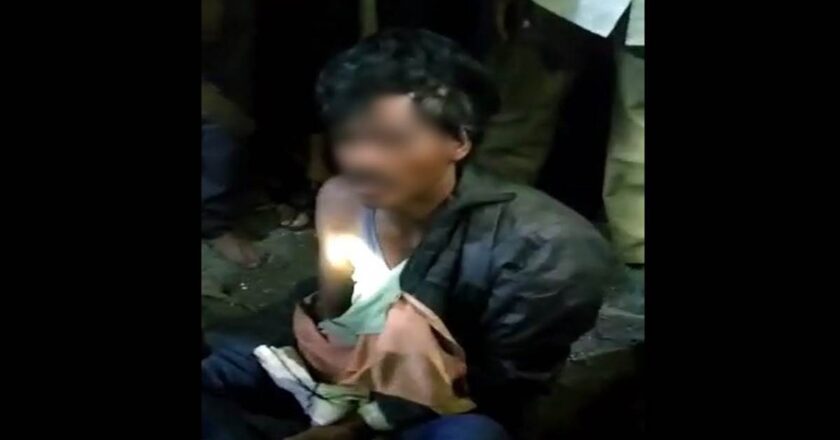 चोरी के शक में खरगोन जिले में ग्रामीणों ने युवक को खंबे से बांधकर पीटा