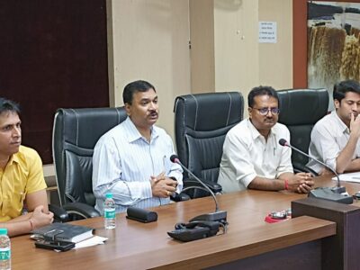 कमिश्नर ने मुख्यमंत्री जनसेवा अभियान की समीक्षा की