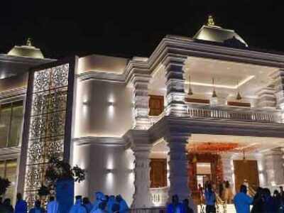 दुबई में  नए हिंदू मंदिर का उद्घाटन हुआ ,16 देवी-देवताओं की मूर्तियां स्थापित