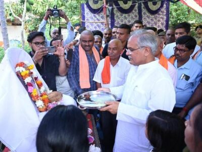 मुख्यमंत्री ने स्वर्गीय महेश्वर गोस्वामी को अर्पित की श्रद्धांजलि