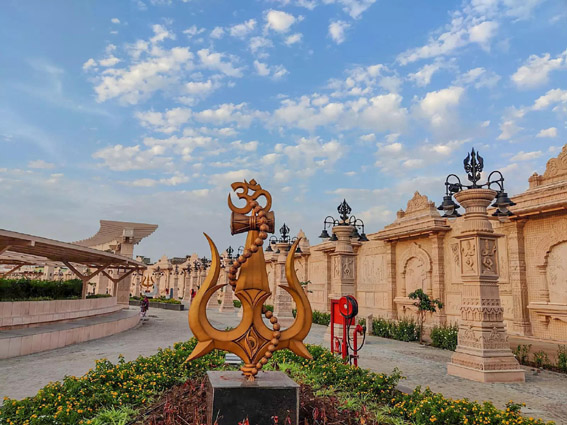 इंदौर के सैकड़ों मंदिरों में आज विशेष तैयारी, दीपों से जगमगाएंगे और आतिशबाजी भी होगी