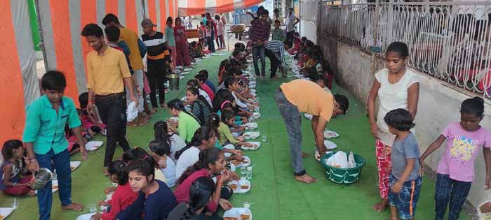 1501 कन्याओ का हुआ भोज और पूजन