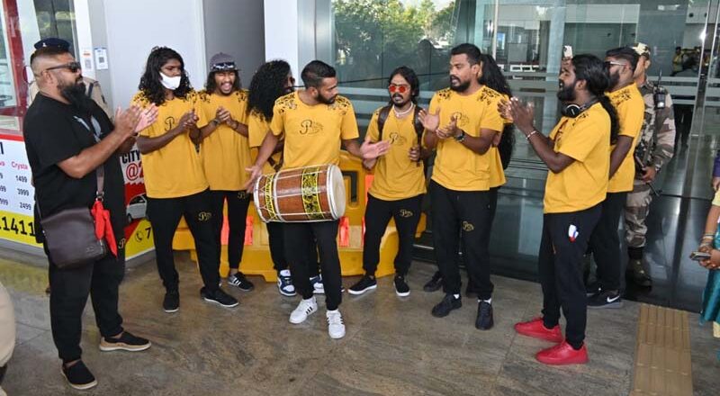 सर्बिया, इंडोनेशिया और मालदीव के नृतक दल राष्ट्रीय आदिवासी नृत्य महोत्सव में शामिल होने  राजधानी रायपुर पहुंचे