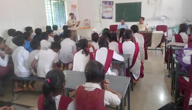 जनपद माध्यमिक शाला में मनाई गई डॉ.कलाम की जयंती