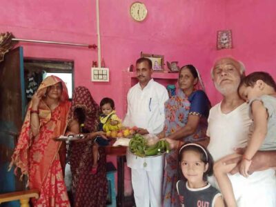 गांधी जयंती पर वात्सल्य योजना में समाजसेवियों ने ही कम पोषित बच्चों से गृह भेंट