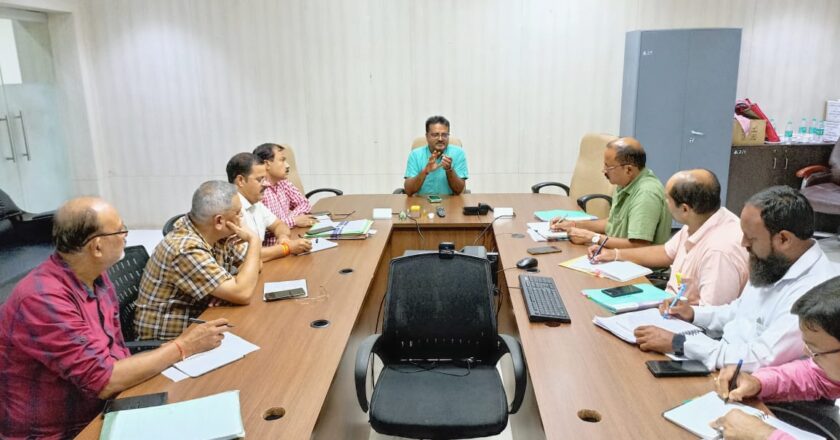 अन्र्तविभागीय समन्वय से हितग्राहीमूलक योजनाओं का लाभ दिलाया जाना सुनिश्चित करायें – कलेक्टर