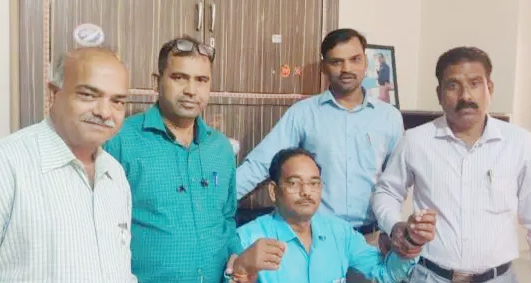 लोकायुक्त पुलिस ने  पटवारी को 10,000 की रिश्वत लेते पकड़ा