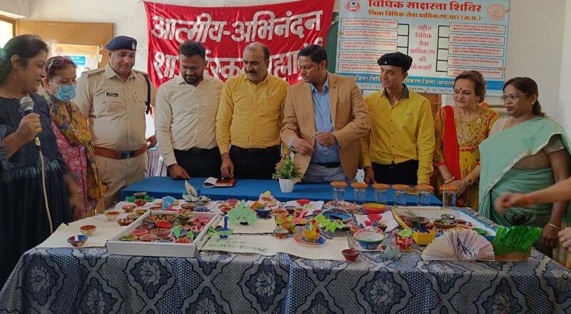 भोज जागरूक महिला मंडल सोसाइटी द्वारा स्वदेशी चीजें अपनाने के लिए किया शिविर आयोजित