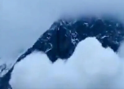 केदारनाथ के पास हुआ हिमस्खलन,मंदिर को कोई नुकसान नहीं