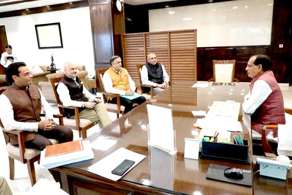 मुख्यमंत्री चौहान से मिले 4 देशों में पदस्थ भारत के राजदूत