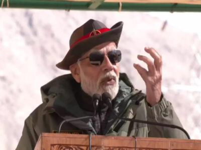कारगिल में जब PM मोदी ने जवानों के संग गाया ‘वंदे मातरम’