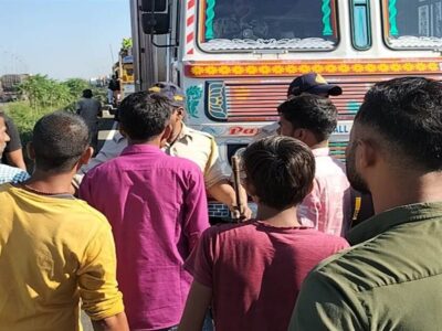 नाबालिग छात्रा को अगवा करने की नाकाम कोशिश,युवक-युवती को ग्रामीणों ने खंभे से बांधकर पीटा