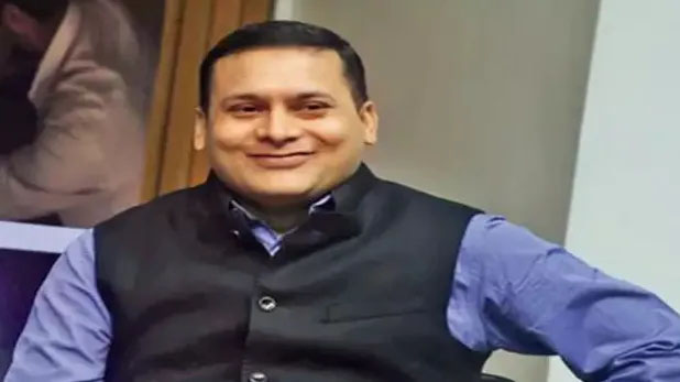 खड़गे की टीम में थरूर को नहीं मिली जगह,अब गहलोत आएंगे हाशिए पर,भाजपा का तंज