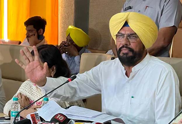 आप मंत्री धालीवाल बोले -भारत सरकार पाक से फिर शुरू करे व्यापार,भाजपा-कांग्रेस ने घेरा