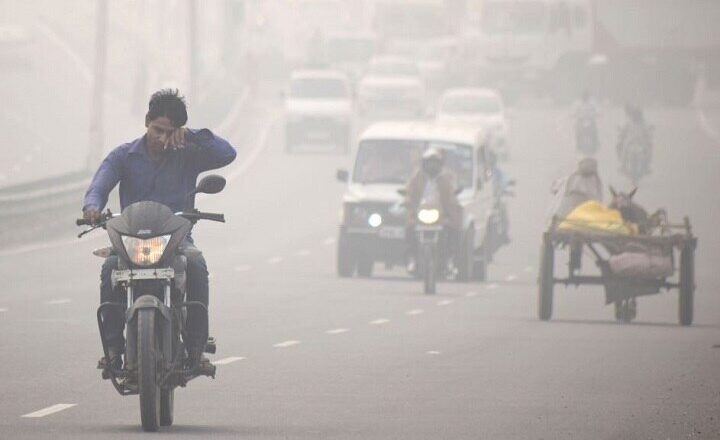 दिल्ली के आनंद विहार में वायु गुणवत्ता सूचकांक  399 दर्ज