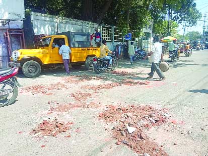 445 करोड़ सड़कों पर खर्च फिर भी शहर में गड्ढे