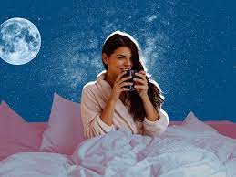 सर्दियों में बीमारियों को दूर और इम्युनिटी बूस्ट करने के लिए रात में सोने से पहले पिए ये ड्रिंक