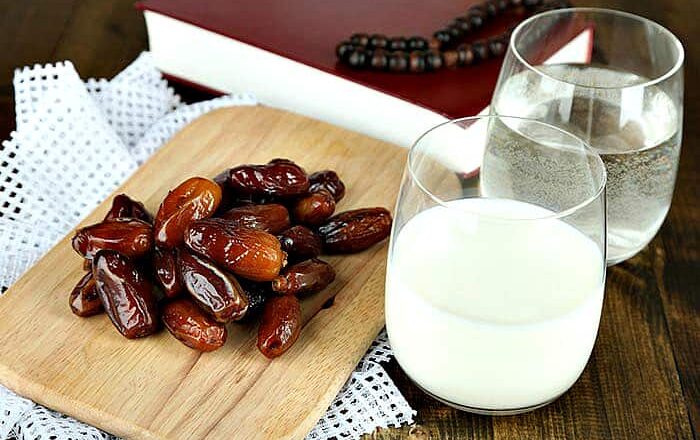 दूध+खजूर से बढ़ेगी शरीर में ताकत और खून