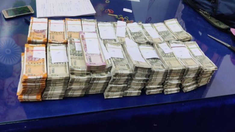 नरसिंहपुर रेलवे स्टेशन पर 50 लाख कैश के साथ पकड़ाया संदिग्ध व्यक्ति