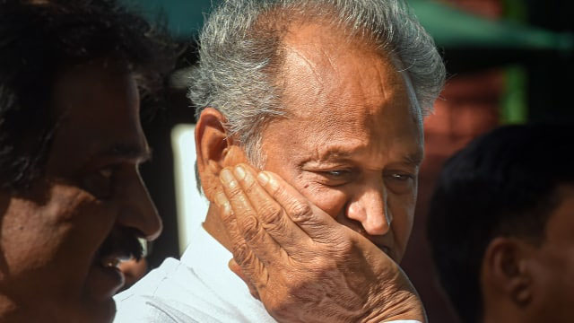 अशोक गहलोत ने सोनिया गांधी से खूब की सचिन पायलट की शिकायत! लीक हुई तस्वीर से हो रहा खुलासा