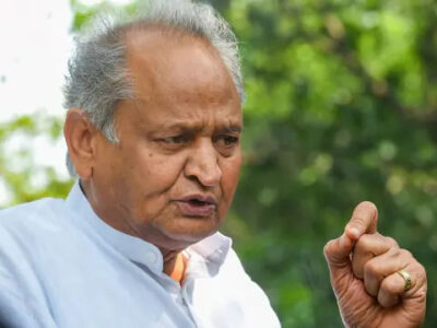 ‘कंफ्यूटर का विरोध बैलगाड़ी से चलकर किया था’, अशोक गहलोत ने अडानी संग तस्वीरों पर बीजेपी को दिया जवाब