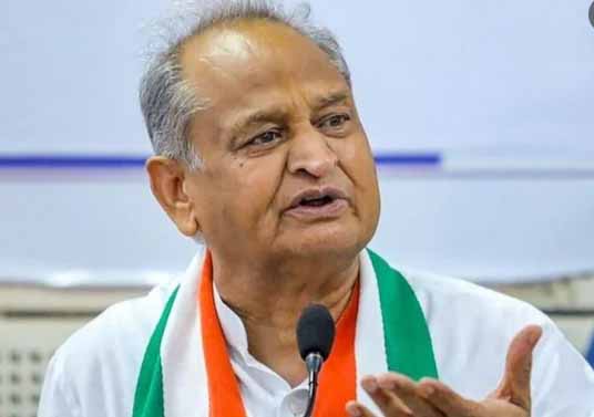 गहलोत सरकार ने 4 साल में 13 भर्ती परीक्षाएं की रद्द