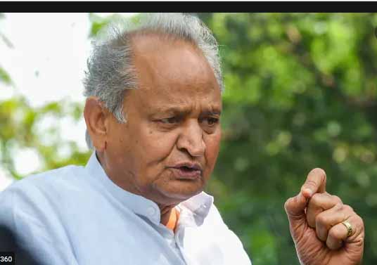 अनुभवी व्यक्ति हैं खड़गे भारी बहुमत से जीतेंगे – सीएम अशोक गहलोत