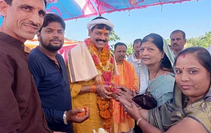 अपनी बुराईयो को मुझे अर्पित करे- करन सीग लोधी