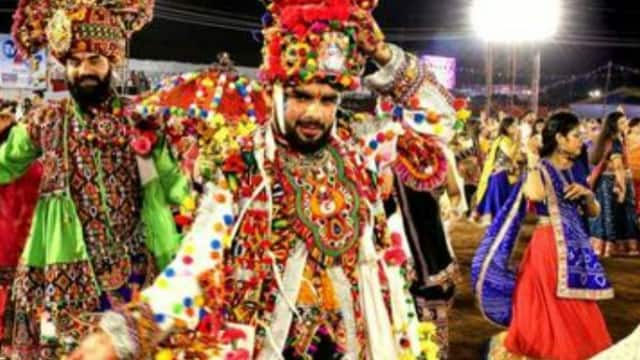 मध्य प्रदेश के गरबा पंडालों में गैर हिंदुओं के प्रवेश पर रोक,लगाए गए पोस्टर