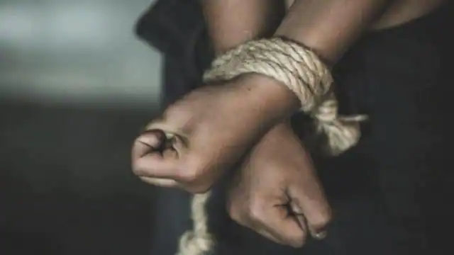 अयोध्या में एक ही गांव की तीन लड़कियों का अपहरण, खेत गई थीं, हो गईं लापता