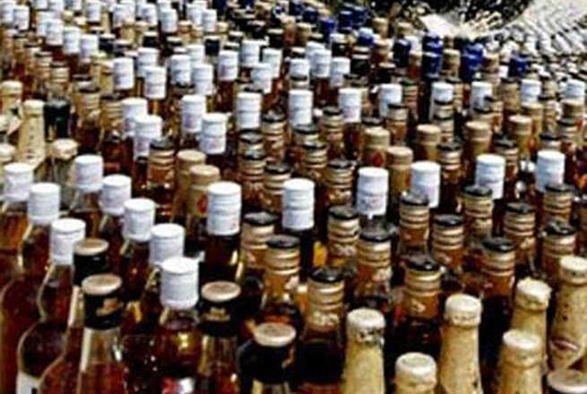 आबकारी अमले का बड़ा एक्शन इंदौर- अलीराजपुर में अवैध शराब पर शिकंजा