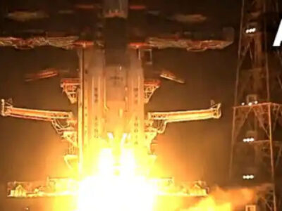 ISRO ने रचा इतिहास, सबसे भारी रॉकेट LVM3-M2 की सफलतापूर्वक लॉन्चिंग