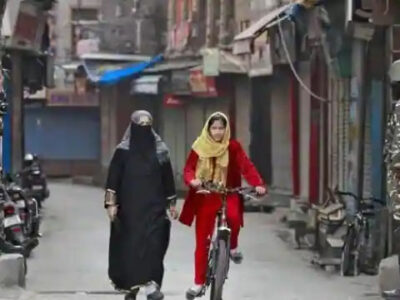 जम्मू कश्मीर में सरकार की बड़ी तैयारी! पाक से बसने वाले भी डाल सकेंगे वोट