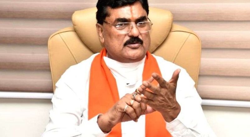 कमल पटेल का तंज -पहले कांग्रेस खुद को तो जोड़ ले क्योकि कांग्रेसी पार्टी छोड़-छोड़कर भाग रहे हैं