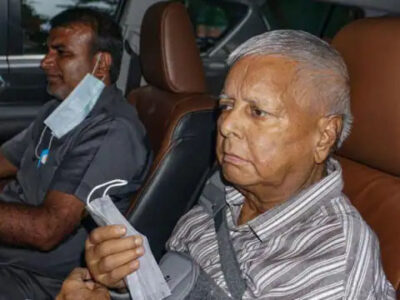 लालू यादव के फिर आरजेडी अध्यक्ष बनने से पहले सीबीआई की चार्जशीट, क्या है लैंड फॉर जॉब्स मामला