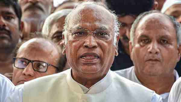 मल्लिकार्जुन ने किया ऐलान,अगर अध्यक्ष बना तो करूंगा ‘उदयपुर घोषणा पत्र’ लागू