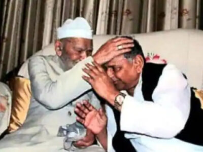 इंदिरा गांधी के बाद यहां पहुंचने वाले दूसरे नेता थे मुलायम सिंह यादव, लिया था आशीर्वाद